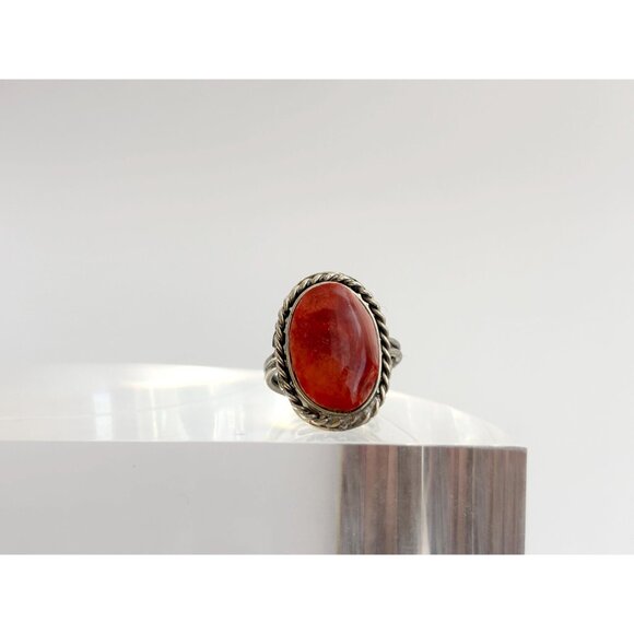 Spiney Oyster Stone Cabochon Silver Toned Adjustable Vintage Ring - sz 6.25 - Picture 3 of 9